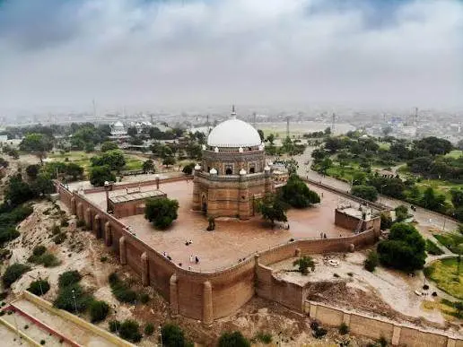 Shah Rukn-e-Alam, Multan